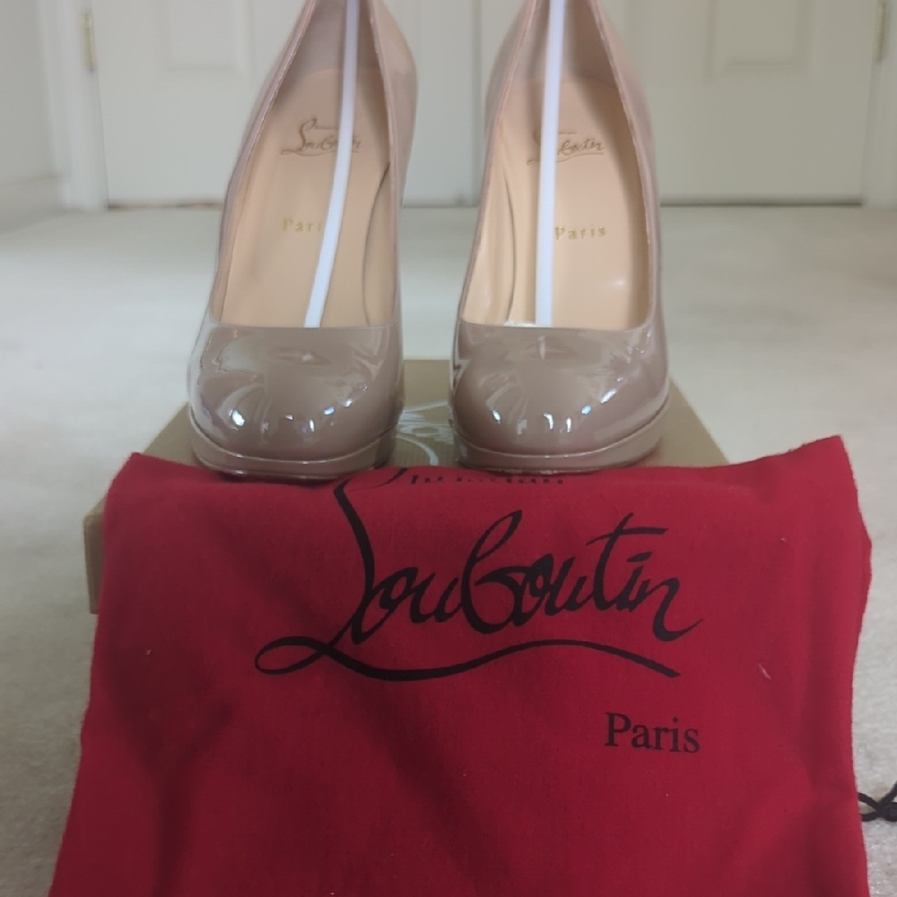 Christian Louboutin Tan Heels with Pointed Toe and Metallic Embellishments